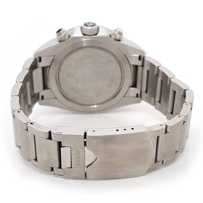TUDOR
Heritage Chronograph
With Box and Warranty Card