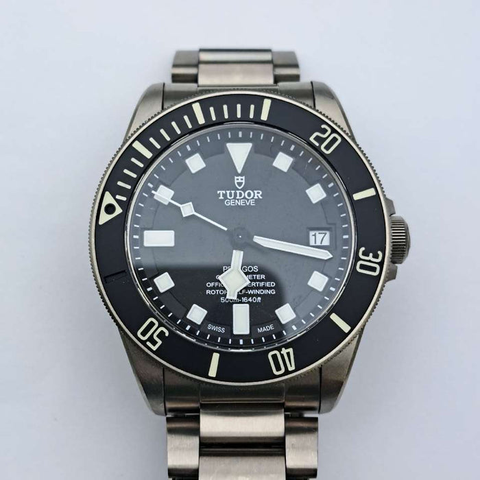 【WHOLESALES】
TUDOR
25600TN
Box, Guarantee, Genuine Rubber Belt ×1 (No signs of use), Extension Belt ×1 (No signs of use)