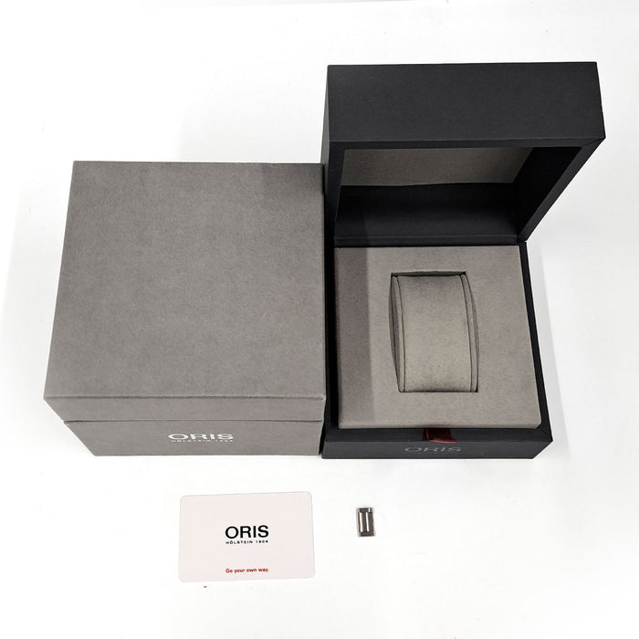 ORIS 
Aquis Date Caliber 400 
With Box and Warranty Card