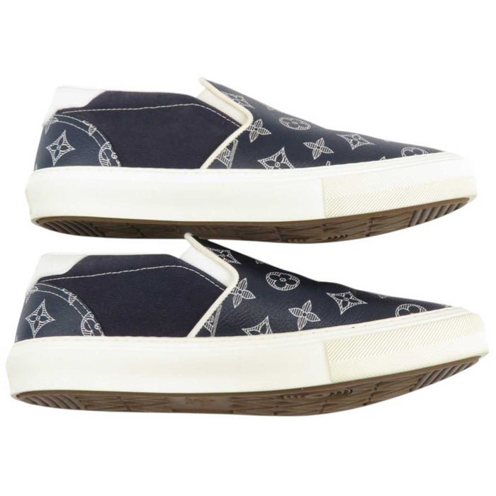 LOUIS VUITTON
All-over pattern LV logo 2018 Monogram 1A4BHP Sneakers
Trocadero line Monogram Ink Slip-ons