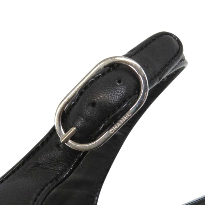 CHANEL
COCO CC Logo Wedge Sole Slingback Open Toe
Coco Mark Punching Metallic Sandals