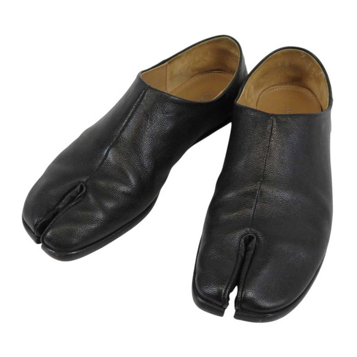 Maison Margiela 
22 Tabi TABI Mules 
Tabi Leather Flat Shoes