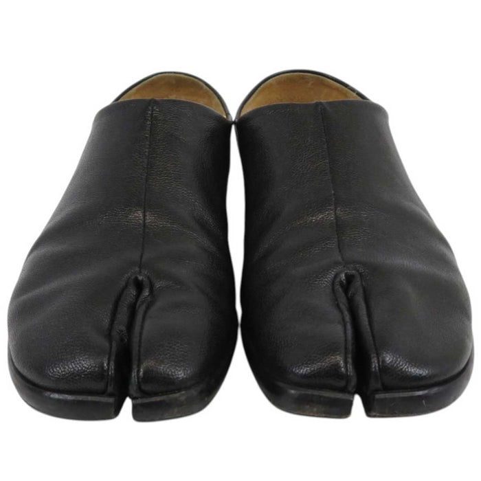 Maison Margiela 
22 Tabi TABI Mules 
Tabi Leather Flat Shoes