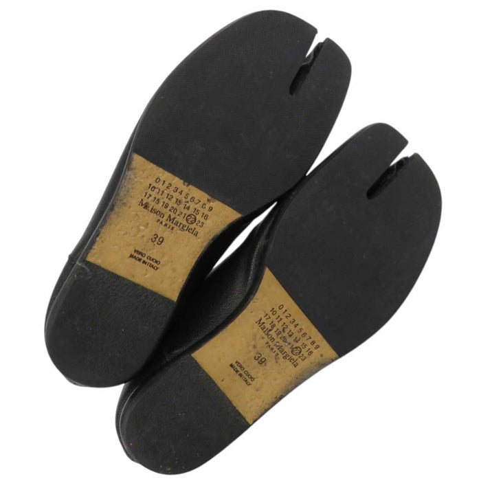 Maison Margiela 
22 Tabi TABI Mules 
Tabi Leather Flat Shoes