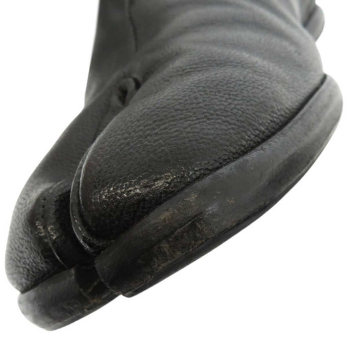 Maison Margiela 
22 Tabi TABI Mules 
Tabi Leather Flat Shoes