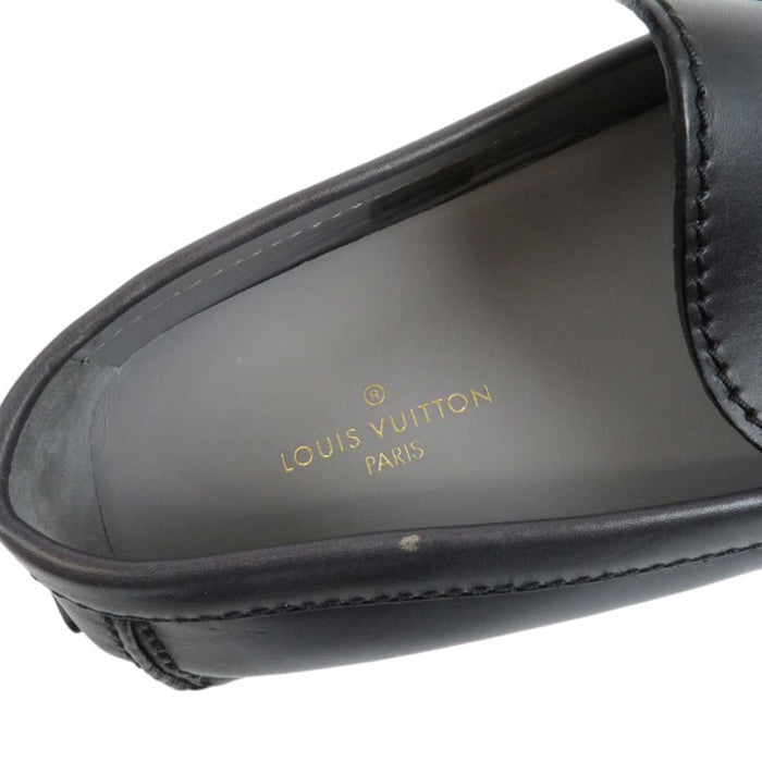 LOUIS VUITTON 
2019 LV Logo 
Hockenheim Loafers