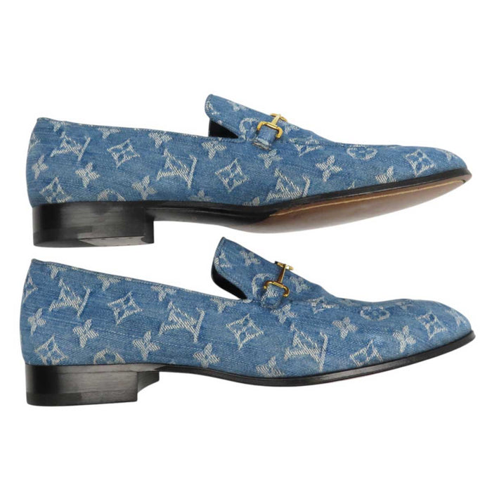 LOUIS VUITTON
18 Year LV Logo Gold Color Metal
Monogram Denim LV Club Line Loafers