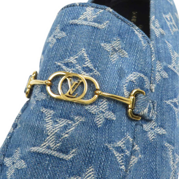 LOUIS VUITTON
18 Year LV Logo Gold Color Metal
Monogram Denim LV Club Line Loafers