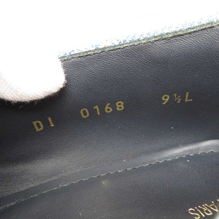 LOUIS VUITTON
18 Year LV Logo Gold Color Metal
Monogram Denim LV Club Line Loafers