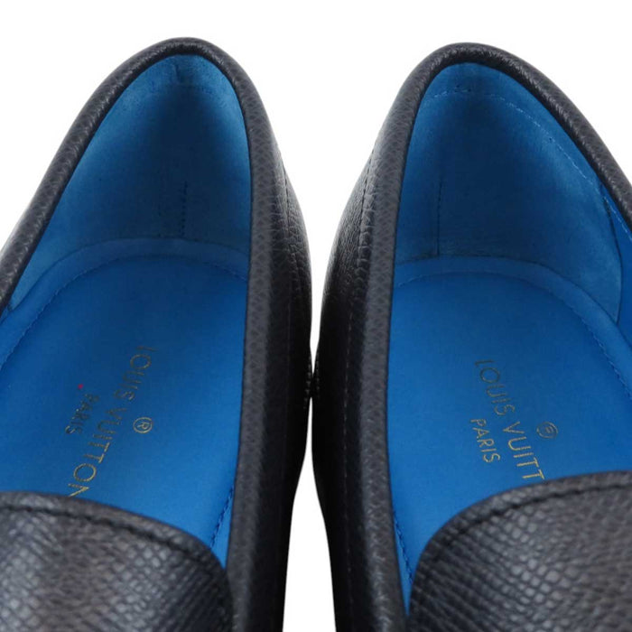LOUIS VUITTON
2019 LV Logo Embossed
Taiga Signature Coin Loafers