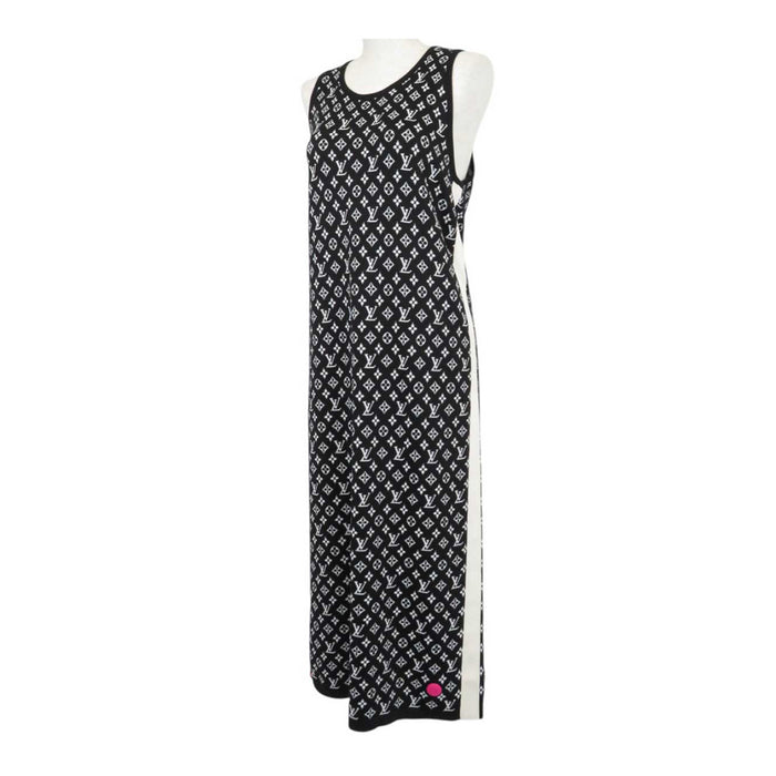 LOUIS VUITTON
LV All-over Pattern Side Line Silk Blend RW222J N87 FNKD05
Monogram Sleeveless One-piece Dress