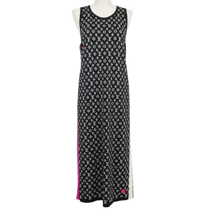 LOUIS VUITTON
LV All-over Pattern Side Line Silk Blend RW222J N87 FNKD05
Monogram Sleeveless One-piece Dress
