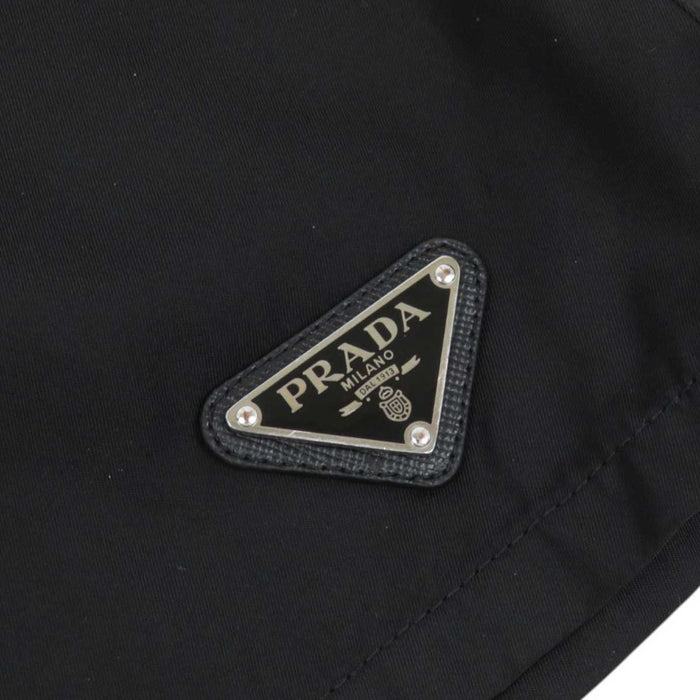 PRADA 
22年 三角ロゴ プレート リナイロン 
Re-Nylon トライアングルロゴ ショートパンツ