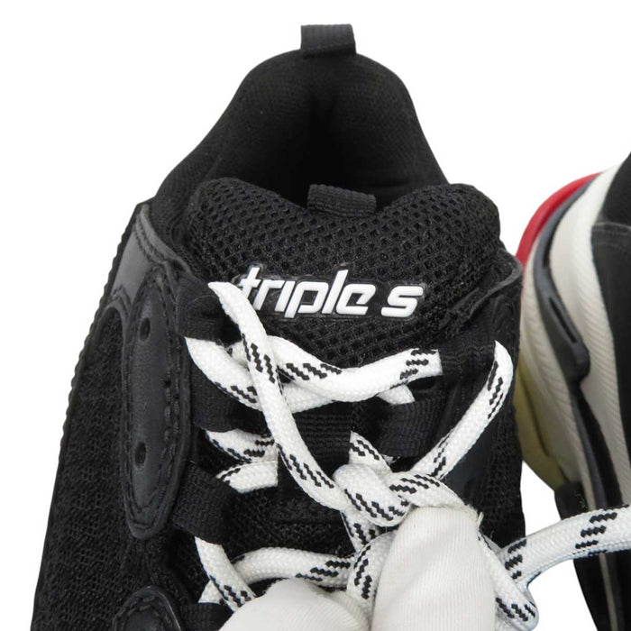 BALENCIAGA 
Triple S Lace-Up Logo 
Triple S 36 Dad Sneakers Platform