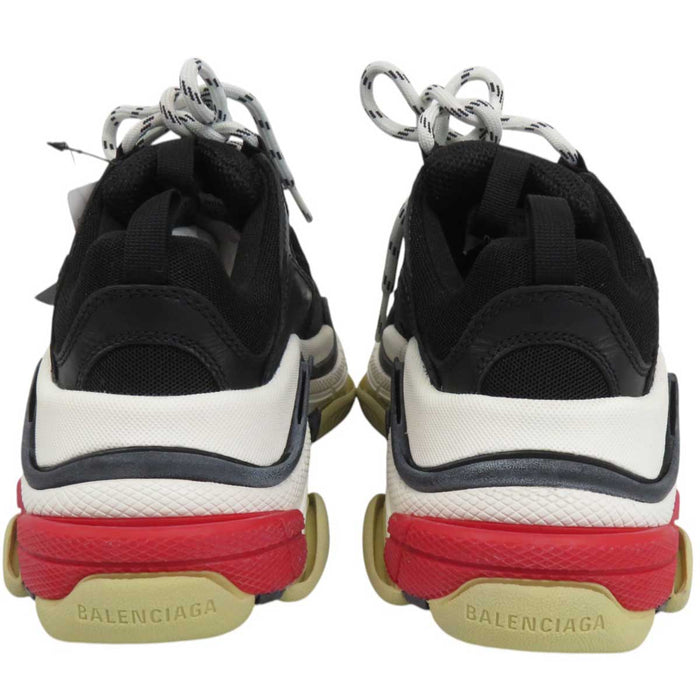 BALENCIAGA 
Triple S Lace-Up Logo 
Triple S 36 Dad Sneakers Platform