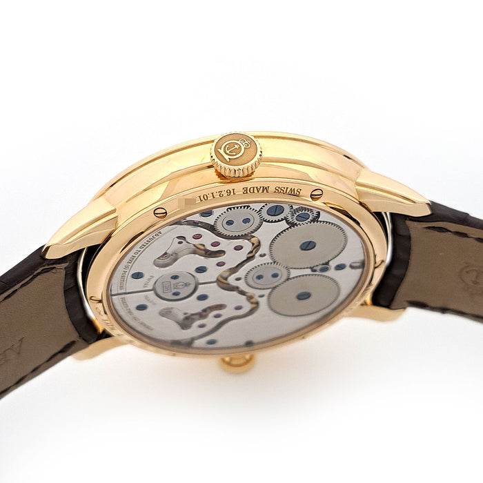 Arnold & Son DBG
With box and warranty card