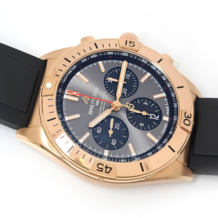 BREITLING
Chronomat B01 42
With box and warranty card