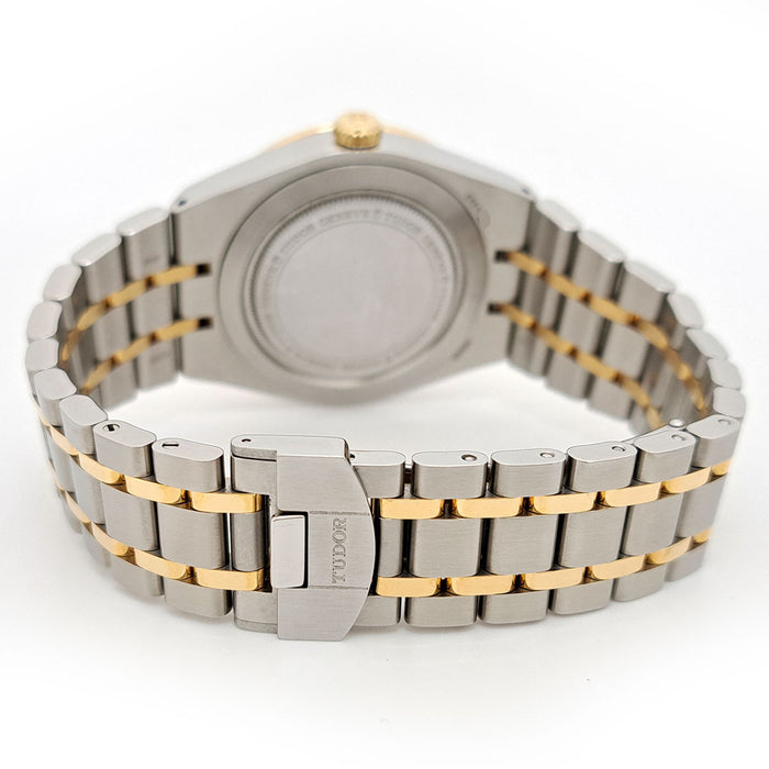TUDOR
Royal
With box and warranty card