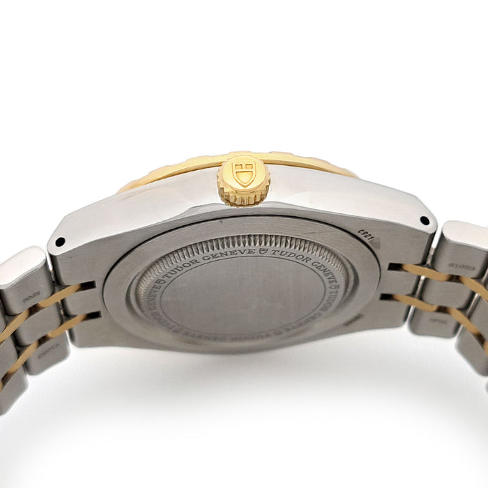 TUDOR
Royal
With box and warranty card