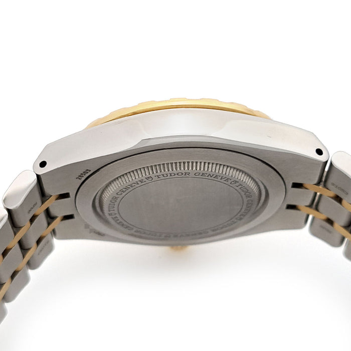 TUDOR
Royal
With box and warranty card