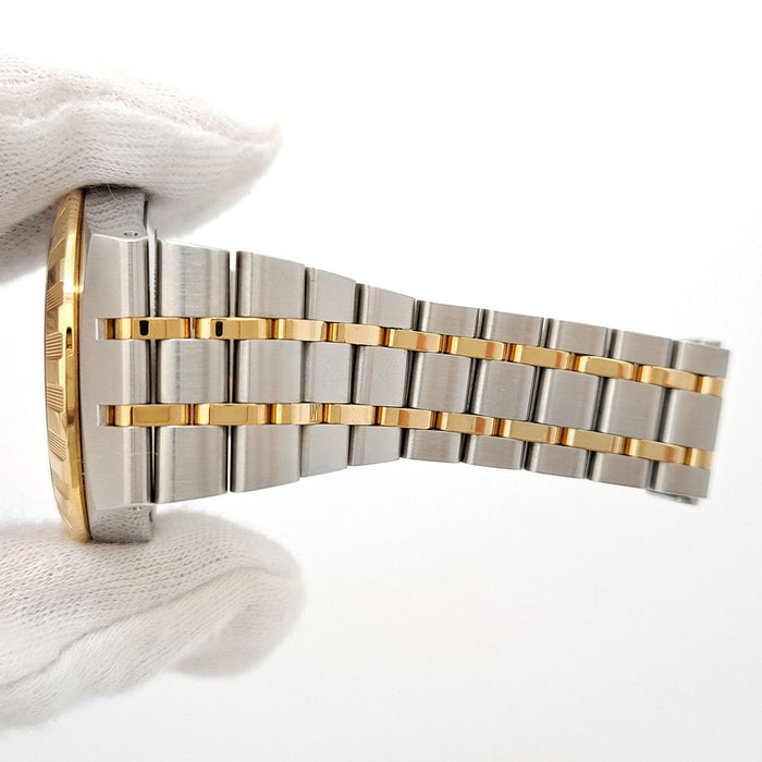 TUDOR
Royal
With box and warranty card