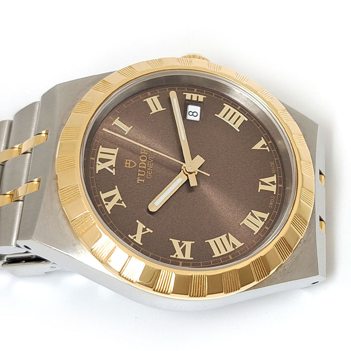 TUDOR
Royal
With box and warranty card
