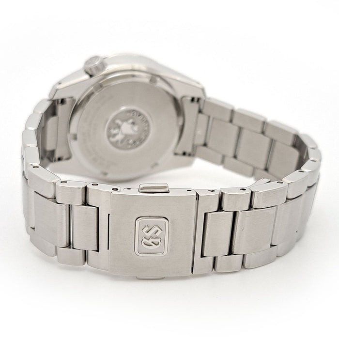 SEIKO
Grand Seiko Sports Collection
With Box and Warranty Card