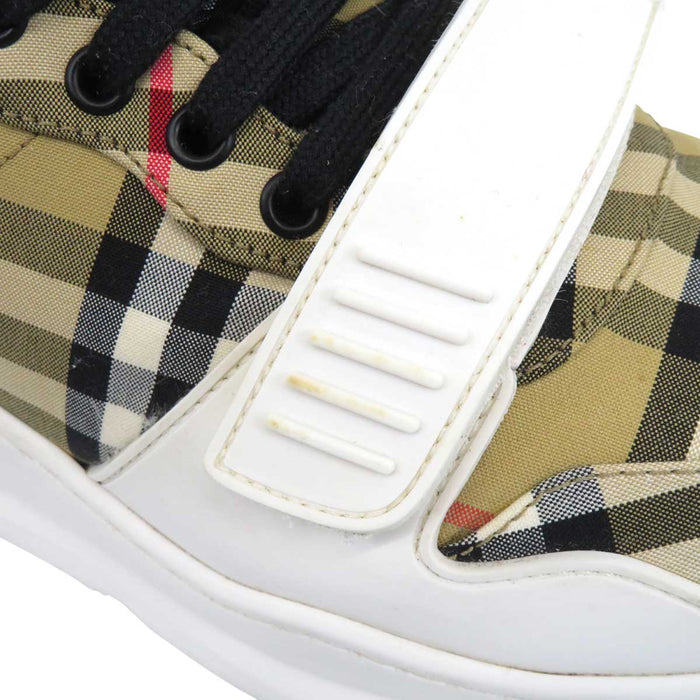 BURBERRY 
ロゴ カーブソール レースアップ 
ノバチェック レザー スニーカー