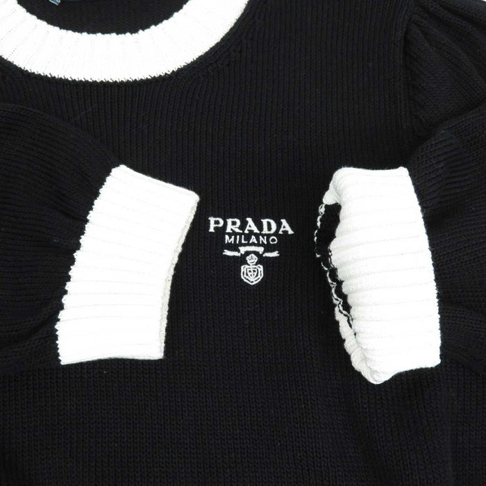 PRADA 
刺繍ロゴ リブ編みトリム バイカラー 五分袖 
コットン クルーネック ハーフスリーブ セーター