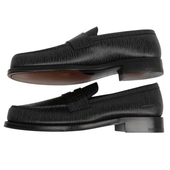 LOUIS VUITTON
18 Year LV Logo Embossed
Epi Signature Coin Loafers