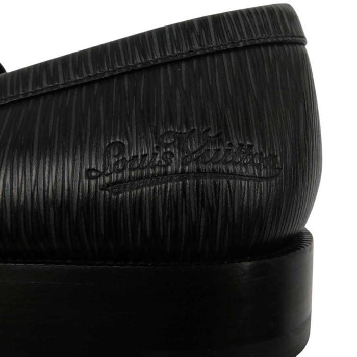 LOUIS VUITTON
18 Year LV Logo Embossed
Epi Signature Coin Loafers