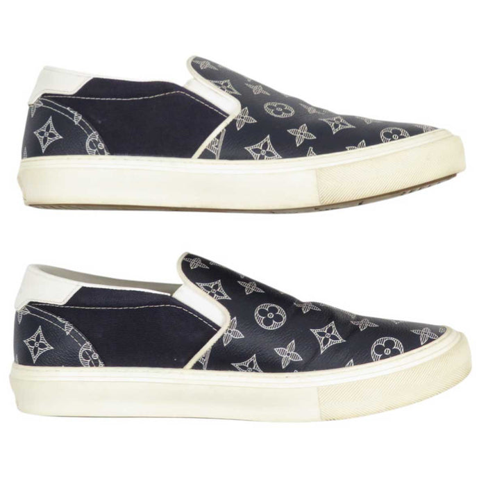 LOUIS VUITTON
LV Logo 2018 Monogram 1A4BHP Sneakers
Trocadero Line Monogram Ink Slip-ons