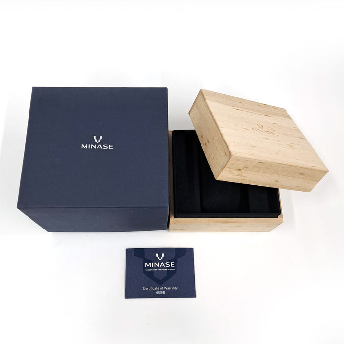 MINASE
HiZ Seven Windows
With Box and Warranty Card