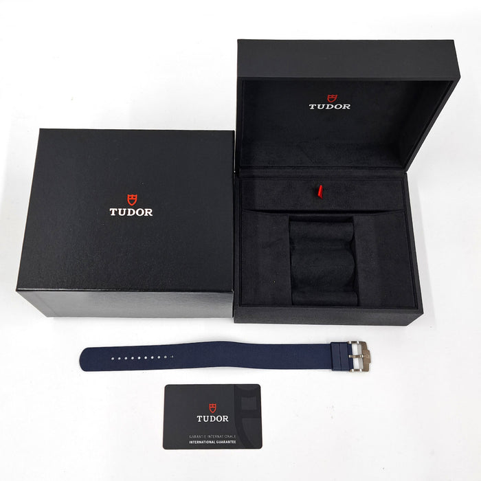 TUDOR
Pelagos FDX
With box and warranty card