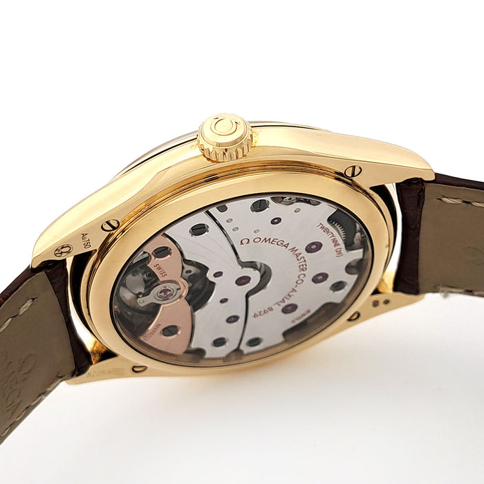 OMEGA
De Ville Trésor
With box and warranty card
