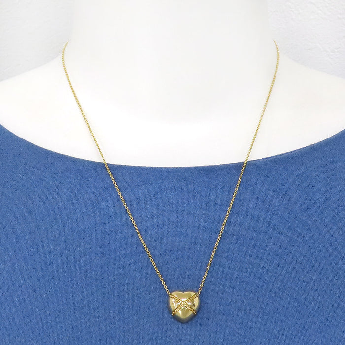 TIFFANY&Co. 
Collana a cuore con croce a catena
