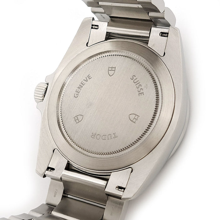 TUDOR 
Grand Tour Date 
With box and warranty card