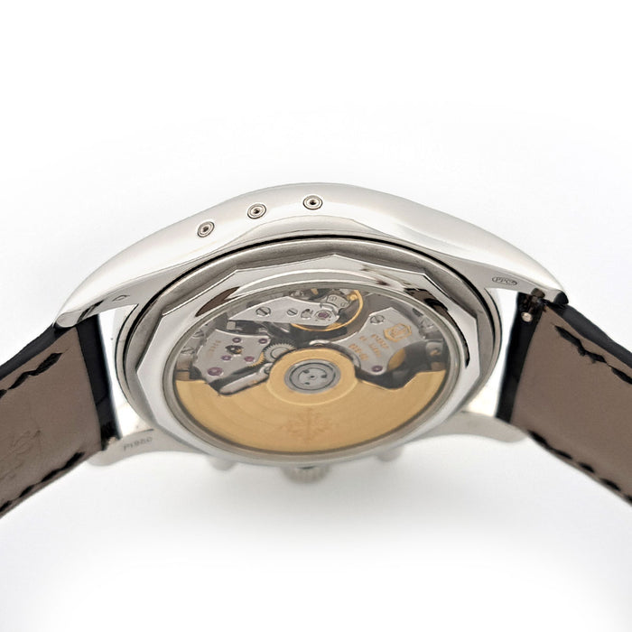 百达翡丽
复杂功能腕表 年历计时码表
附带盒子和证书