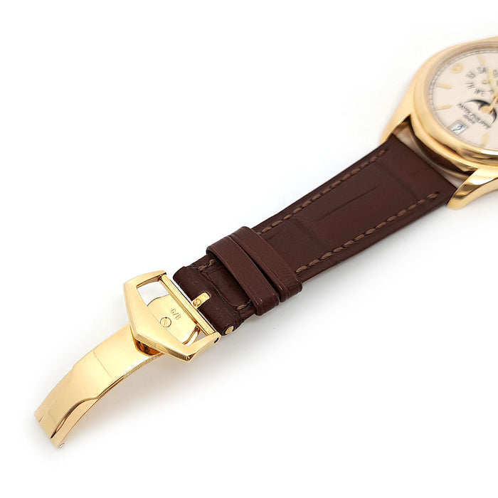 PATEK PHILIPPE 
Calendario Annuale 
Con scatola e garanzia