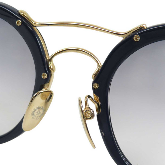 CHROME HEARTS
CH Logo Cross
EVAGASABLELISTIC Eyewear