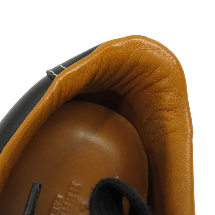 HERMES 
レザー H アッシュ ロゴ 
クイック スニーカー
