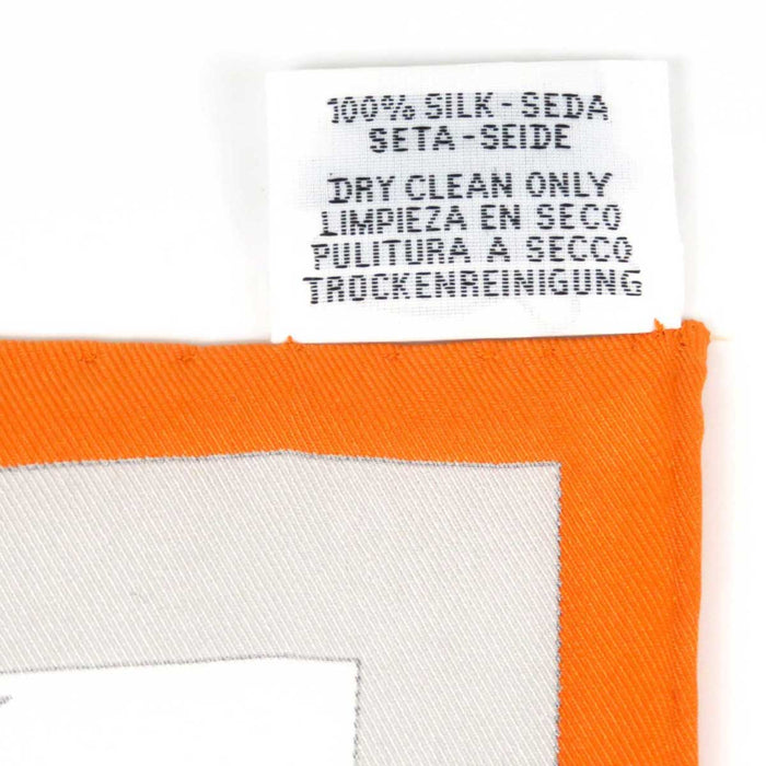 HERMES
Silk Logo
Carré 70 Pele-Mele Sellier Perle-Mer Sellier