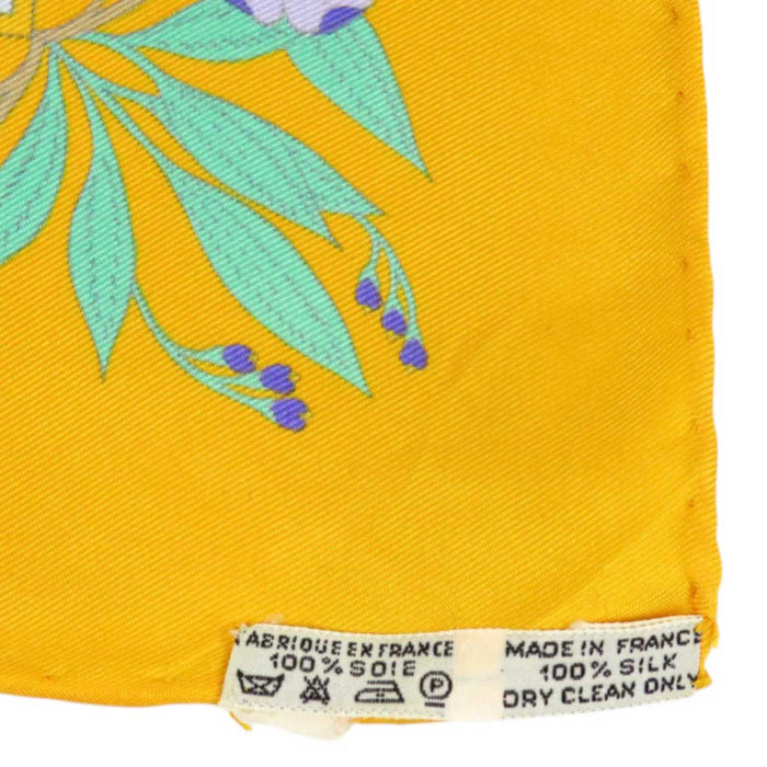 HERMES 
シルク 大判 花 
カレ 90 COSTUMES DES DEPARTEMENTS 部門の衣装