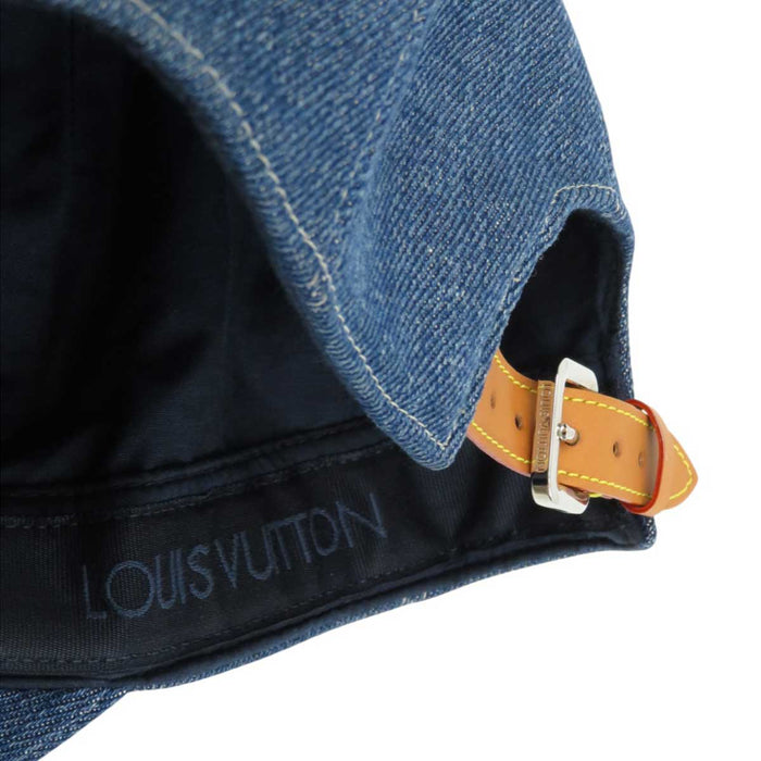 LOUIS VUITTON
Logo Embroidery
LV Logo Denim Cap