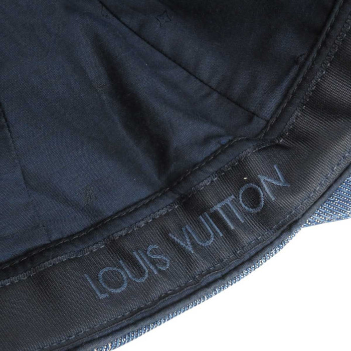 LOUIS VUITTON
Logo Embroidery
LV Logo Denim Cap