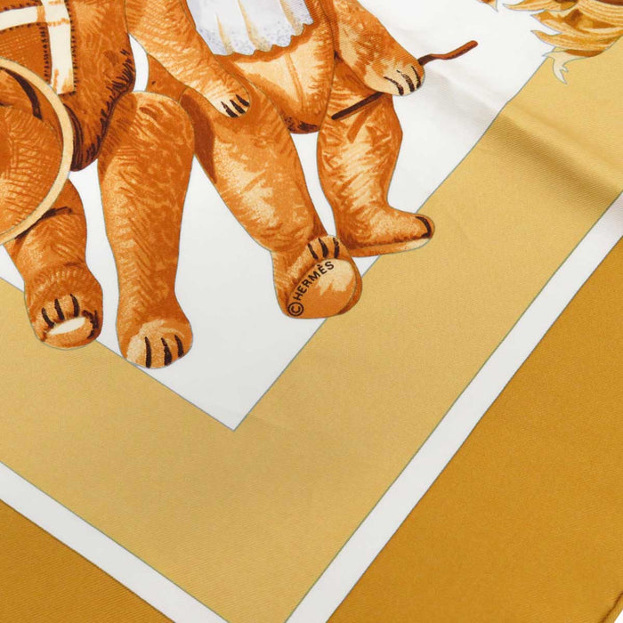 HERMES
Teddy Bear Bear Large Silk
Scarf 90 CONFIDENTS DESCOEURS Friend of the Heart