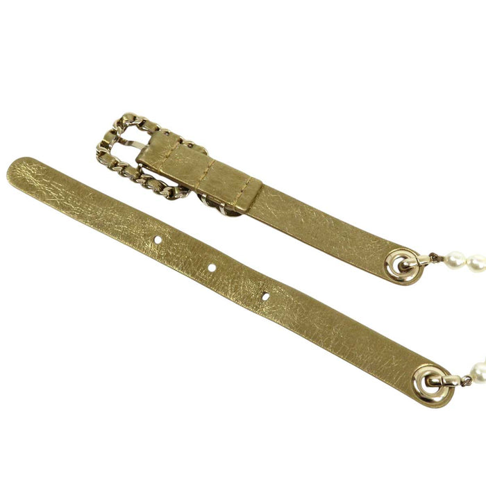 CHANEL 
B20A COCO CC Logo Leather 
Coco Mark Costume Pearl Chain Belt