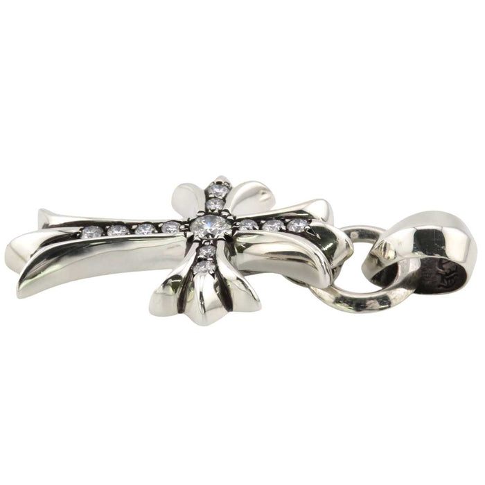 CHROME HEARTS
CH CRS SML W/BALE P/D
Small CH Cross Bale Pavé Diamond Pendant Top