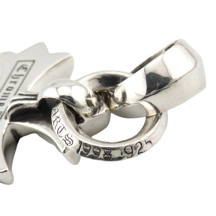 CHROME HEARTS 
CH CRS PICCOLO CON BALE P/D 
Ciondolo piccolo croce CH con bale pavé diamante