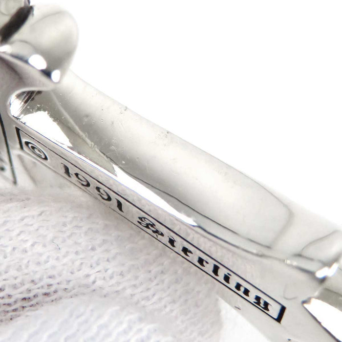 CHROME HEARTS
CH CRS SML W/BALE P/D
Small CH Cross Bale Pavé Diamond Pendant Top